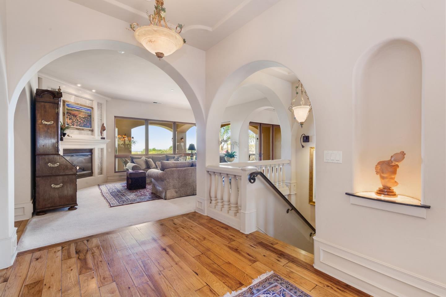 11550 Spur Road Monterey, CA 93940 - Photo 40 of 66 a living room with furniture