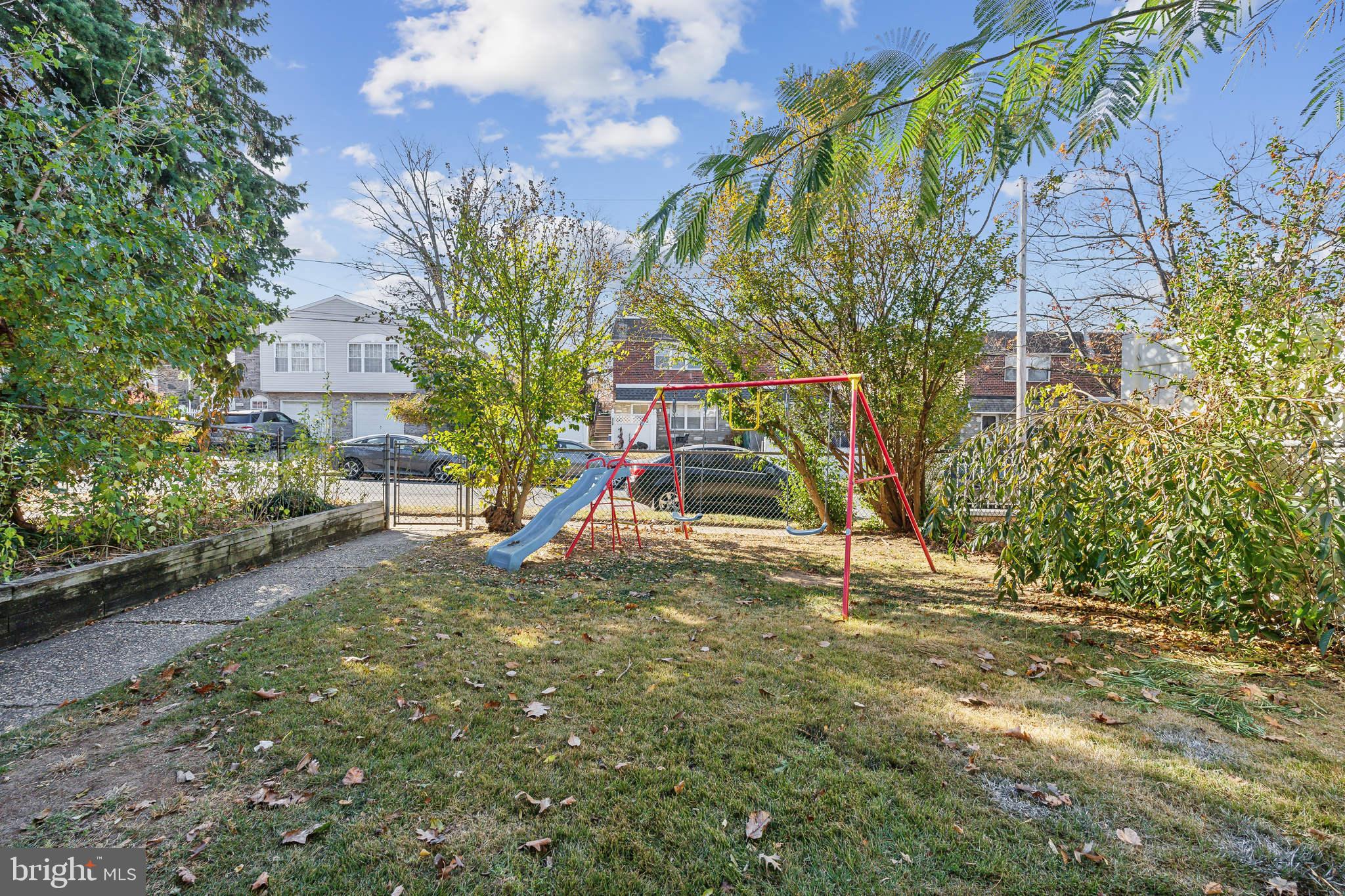 1719 Griffith Street Philadelphia, PA 19111 - Photo 28 of 31 a view of a yard in front of house