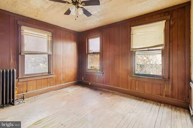 a view of an empty room and window