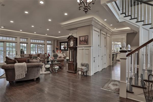 54 Oak Ridge Terrace Lynnfield, MA 01940 - Photo 5 of 30 Gallery Image 5
