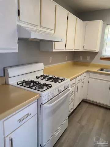 $1,250 | 465 South L Street, Unit A, Pensacola, FL 32502