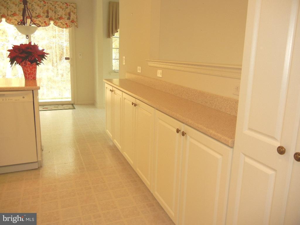 70 Lowell Drive Marlton, NJ 08053 - Photo 13 of 52 Abundance Of Kitchen Cabinets