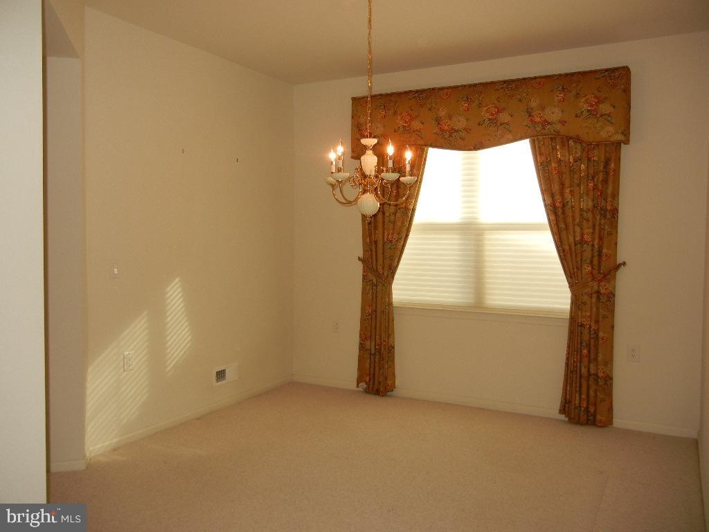 70 Lowell Drive Marlton, NJ 08053 - Photo 9 of 52 Bright Dining Room