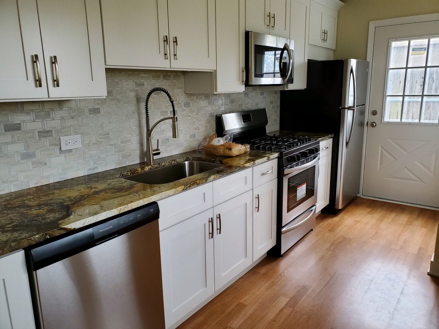 59 George Road Wheeling, IL 60090 - Photo 6 of 24