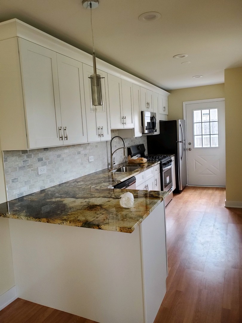 59 George Road Wheeling, IL 60090 - Photo 9 of 24