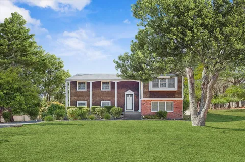 $2,095,000 | 36 Coves End Lane, Sag Harbor, NY 11963