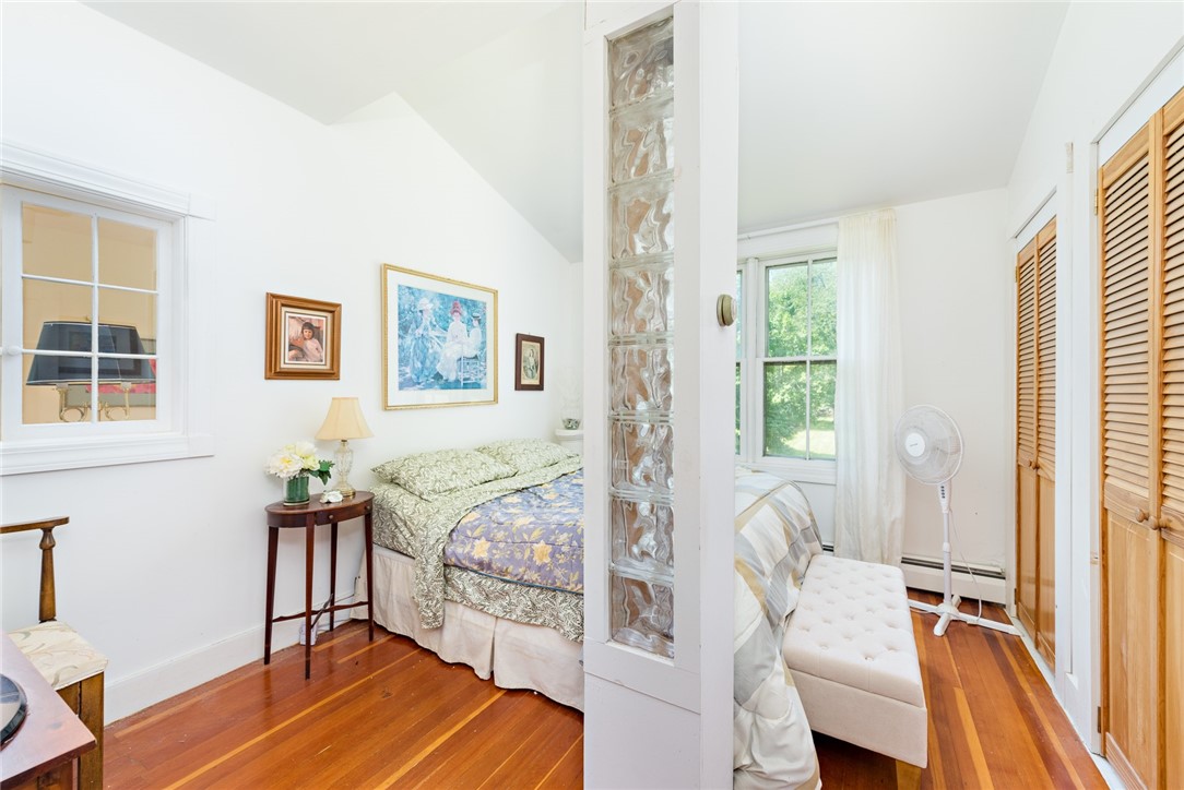 22 Main Street Little Compton, RI 02837 - Photo 11 of 30 first floor apartment