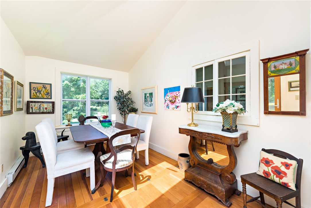 22 Main Street Little Compton, RI 02837 - Photo 6 of 30 1st floor apartment