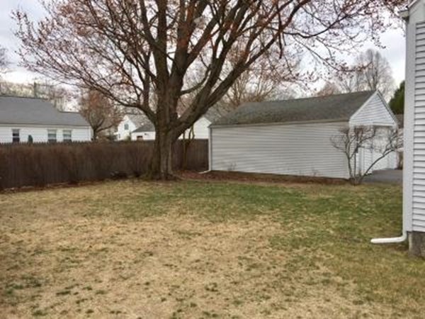 155 Mayflower Road Springfield, MA 01118 - Photo 20 of 20