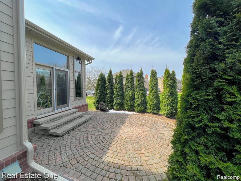 278 Oakbridge Drive Rochester, MI 48306 - Photo 66 of 75 Private patio off primary suite