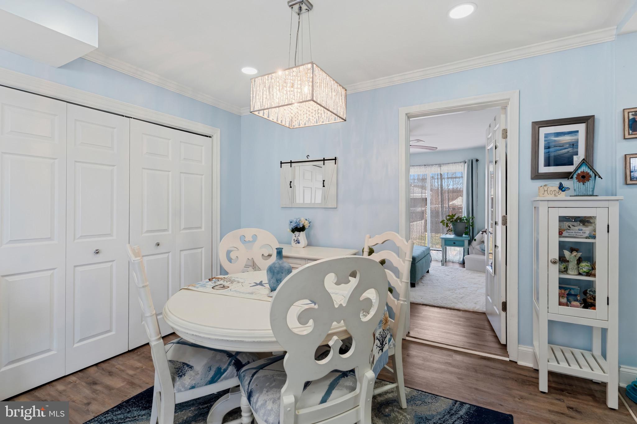 2409 Woodridge Road Baltimore, MD 21219 - Photo 5 of 34