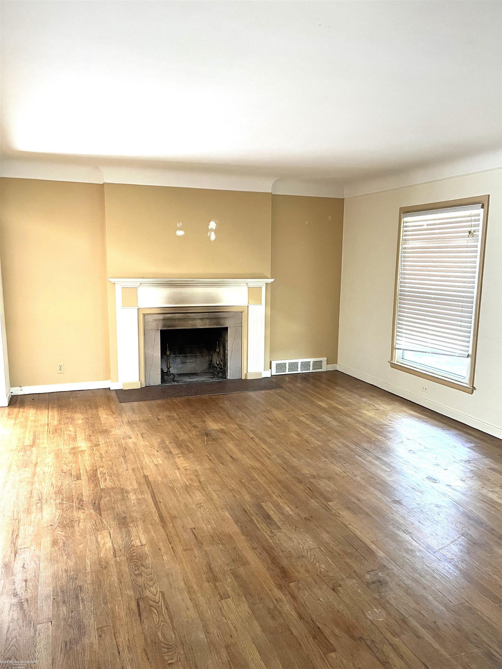 772 Harcourt Road, Unit 772 & 774 Grosse Pointe Park, MI 48230 - Photo 7 of 27