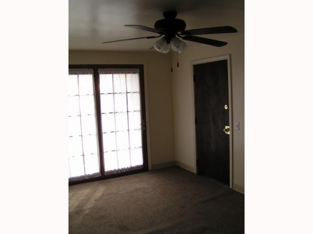 1186 Koebel Road Columbus, OH 43207 - Photo 3 of 4