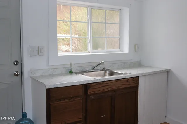 $99,900 | 6250 Josephine Road, Norton, VA 24273