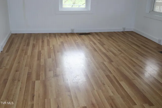 $99,900 | 6250 Josephine Road, Norton, VA 24273