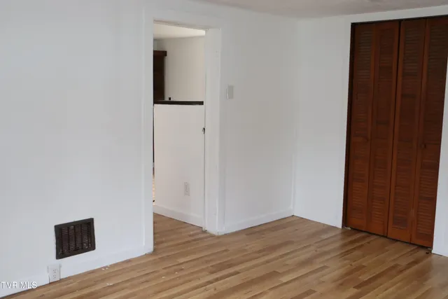 $99,900 | 6250 Josephine Road, Norton, VA 24273