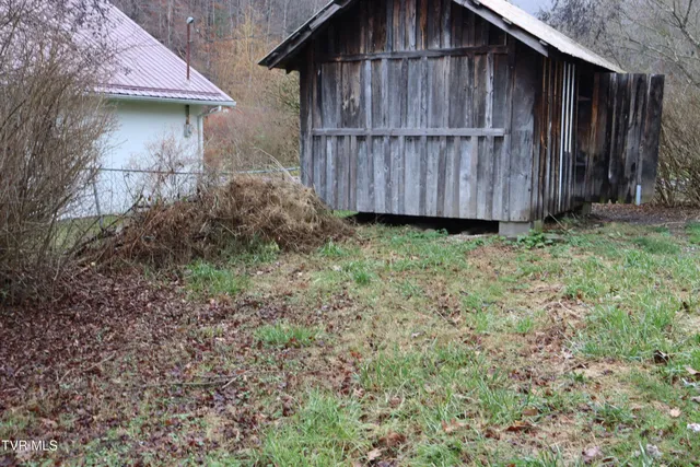 $99,900 | 6250 Josephine Road, Norton, VA 24273