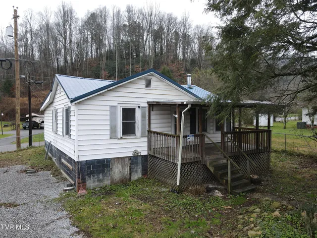 $99,900 | 6250 Josephine Road, Norton, VA 24273