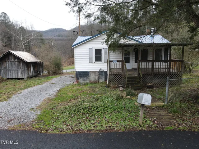 $99,900 | 6250 Josephine Road, Norton, VA 24273
