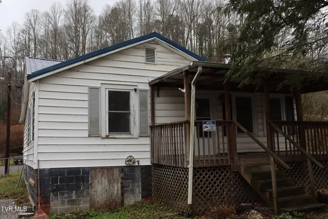 $99,900 | 6250 Josephine Road, Norton, VA 24273