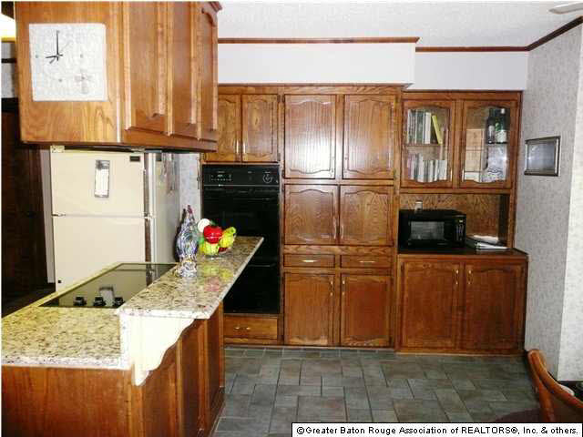 16017 Chantilly Avenue Baton Rouge, LA 70817 - Photo 4 of 23 Gallery Image 4