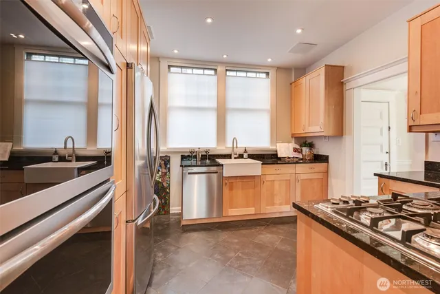 $1,225,000 | 1523 35th Avenue, Seattle, WA 98122