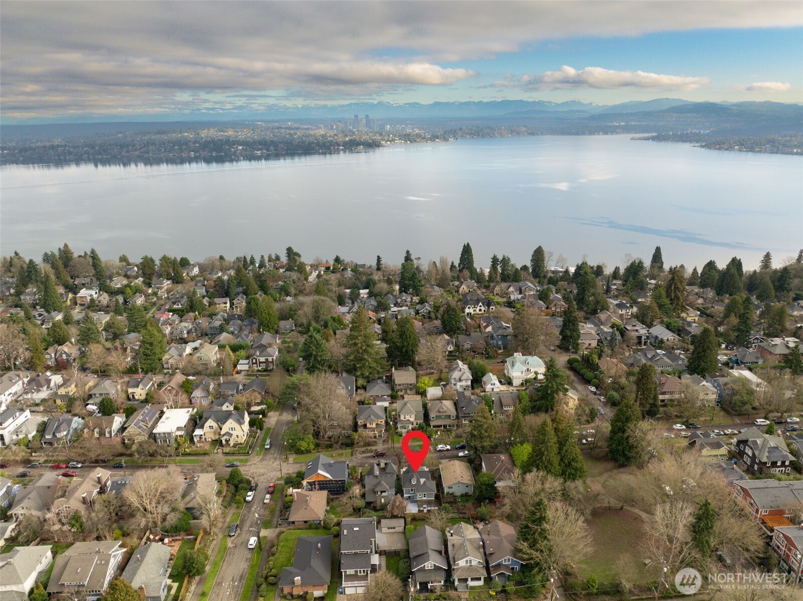 1523 35th Avenue Seattle, WA 98122 - Photo 33 of 35 a view of a lake and a city