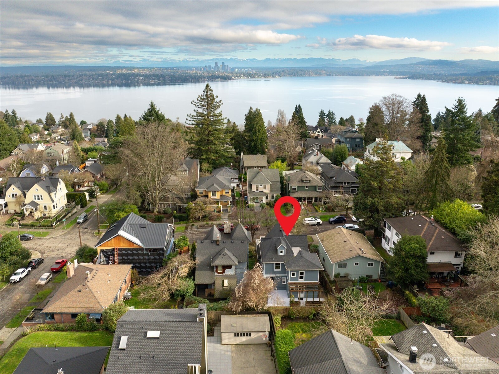 1523 35th Avenue Seattle, WA 98122 - Photo 34 of 35 a view of a city