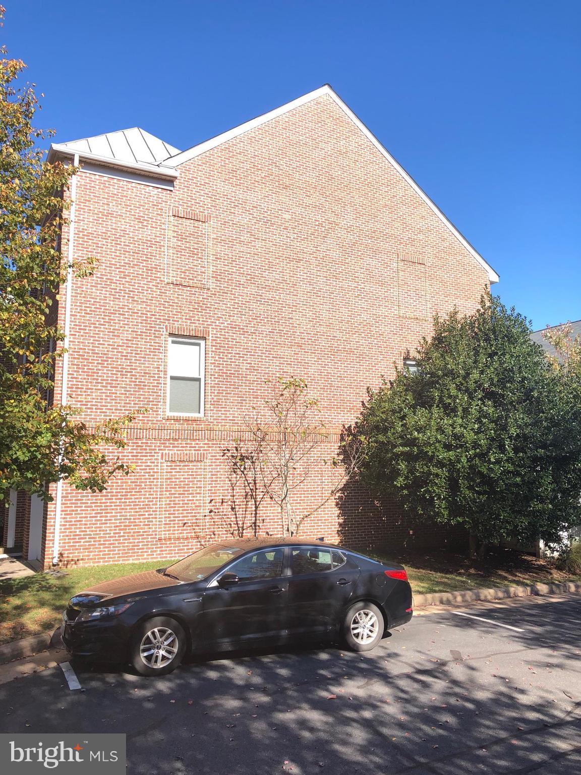 1715 Blue Flint Court Reston, VA 20190 - Photo 28 of 33 2 sides Brick - HOA includes lawncare
