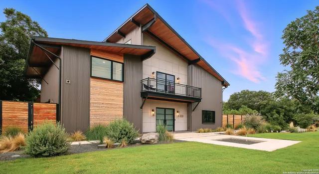 $2,500,000 | 140 South Winston Lane, San Antonio, TX 78213