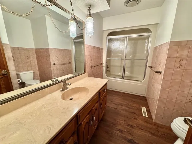 $470,000 | 1410 Grandview Drive, Warrensburg, MO 64093