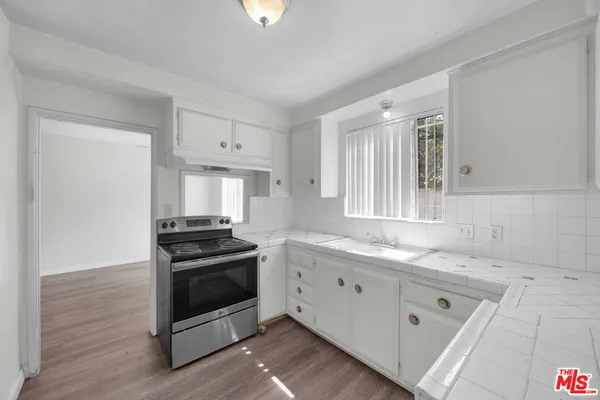 $4,650,000 | 516 Evergreen Street, Inglewood, CA 90302