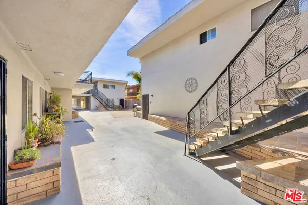 $4,650,000 | 516 Evergreen Street, Inglewood, CA 90302