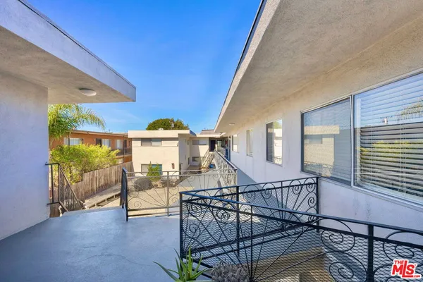 $4,650,000 | 516 Evergreen Street, Inglewood, CA 90302