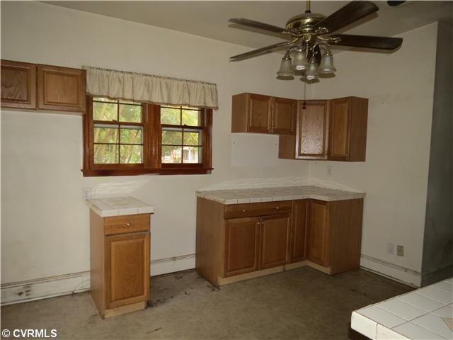 2400 West City Point Road Hopewell, VA 23860 - Photo 6 of 9 Kitchen
