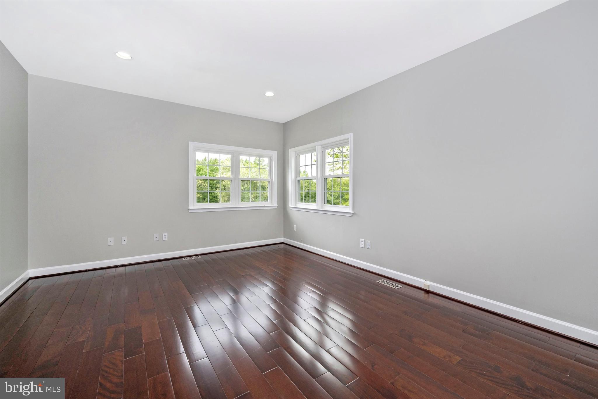 23707 Woodfield Road Gaithersburg, MD 20882 - Photo 18 of 44 Gallery Image 18