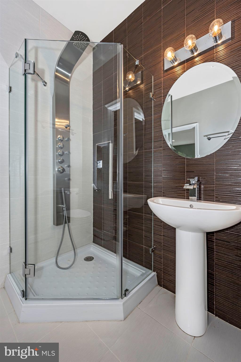 23707 Woodfield Road Gaithersburg, MD 20882 - Photo 19 of 44 Gallery Image 19