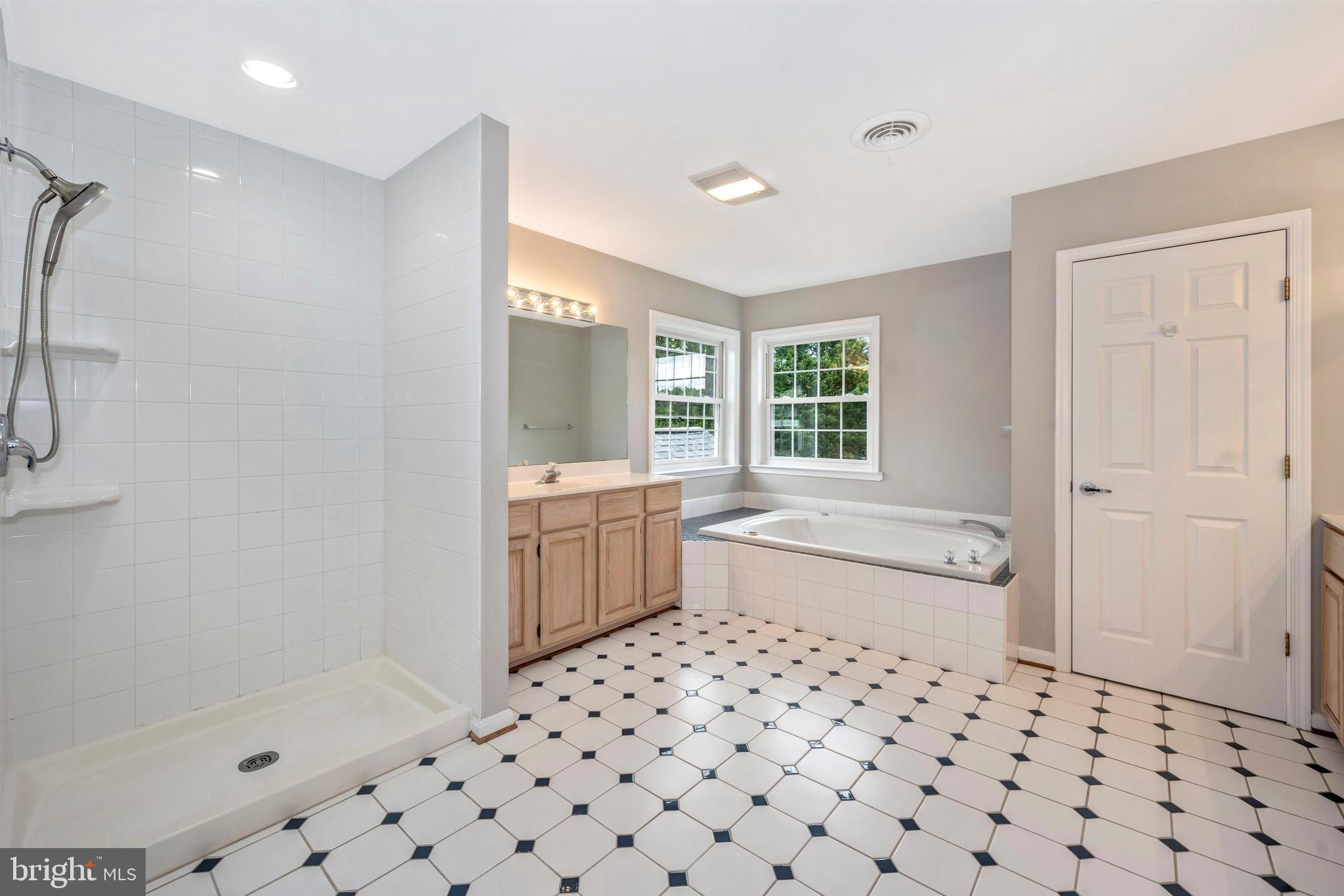 23707 Woodfield Road Gaithersburg, MD 20882 - Photo 22 of 44 Gallery Image 22