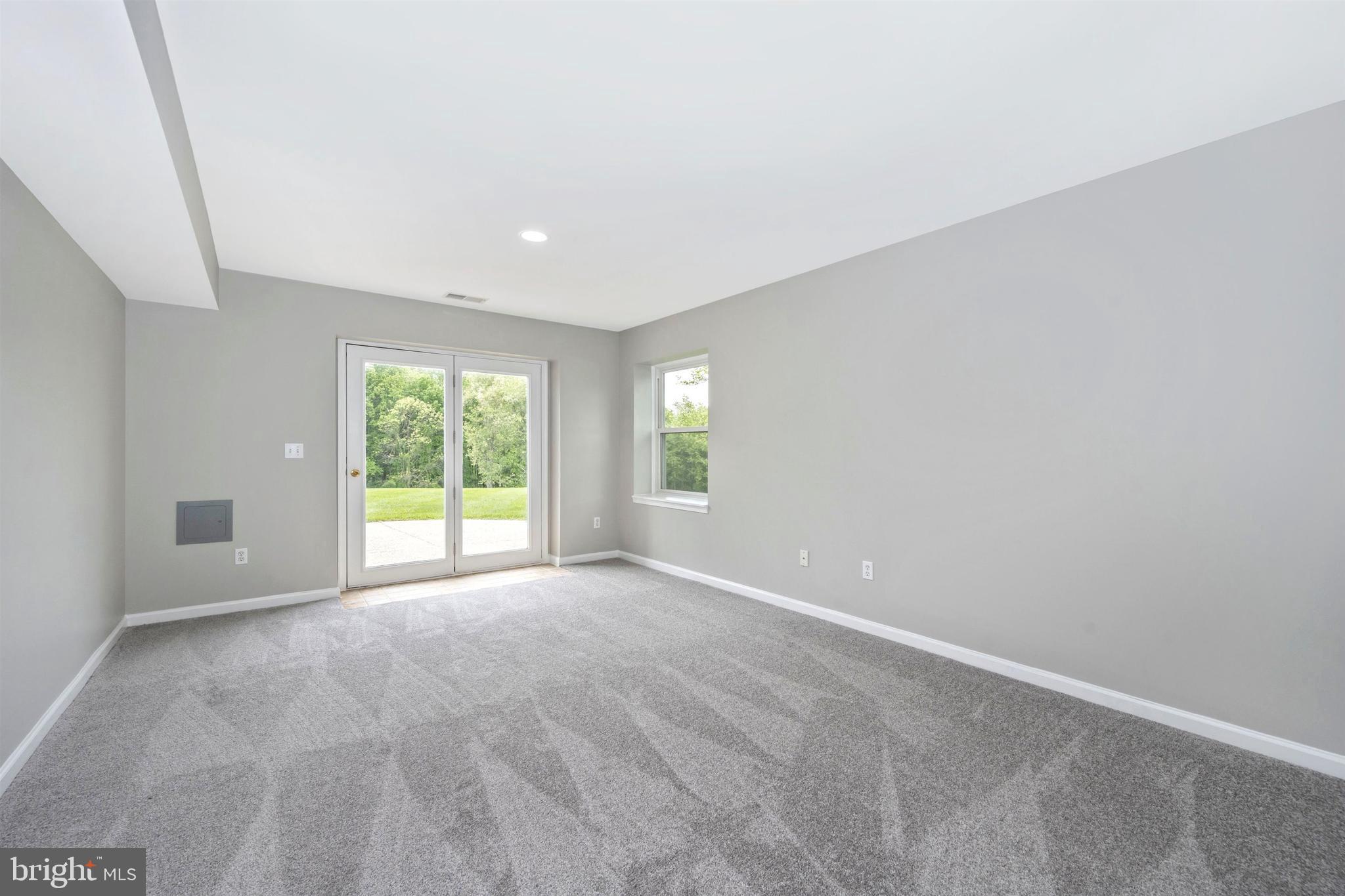 23707 Woodfield Road Gaithersburg, MD 20882 - Photo 32 of 44 Gallery Image 32