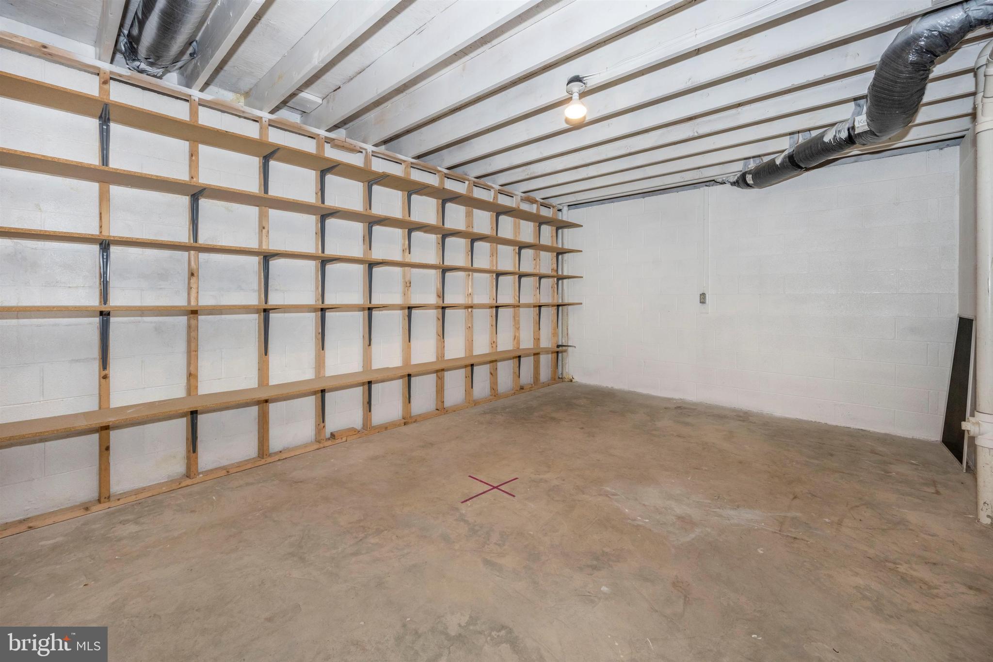 23707 Woodfield Road Gaithersburg, MD 20882 - Photo 34 of 44 Gallery Image 34