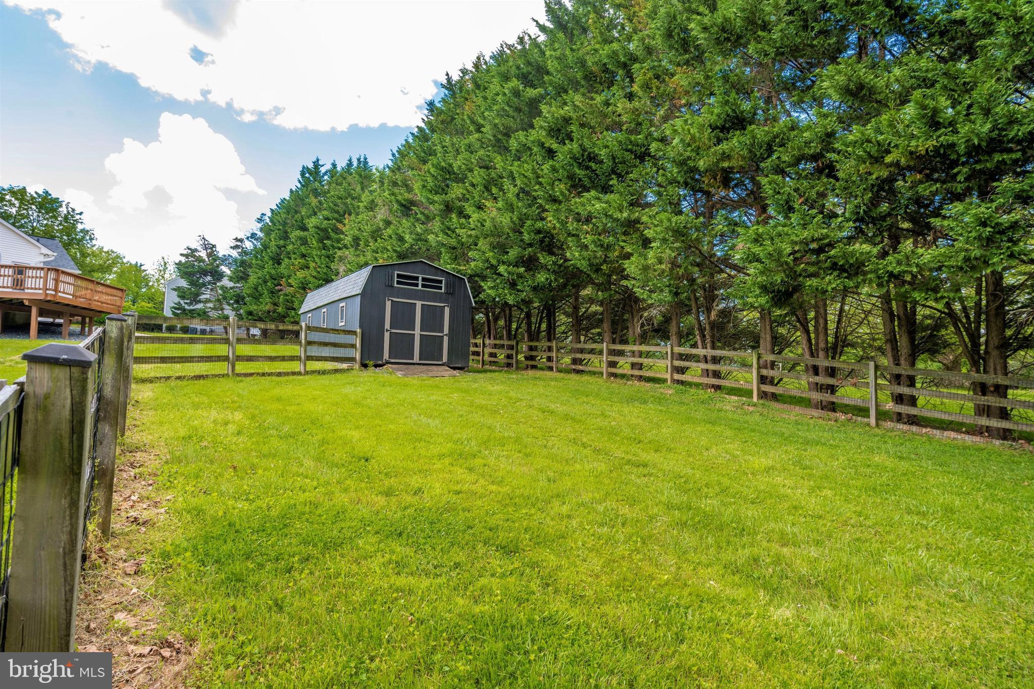 23707 Woodfield Road Gaithersburg, MD 20882 - Photo 43 of 44 Gallery Image 43