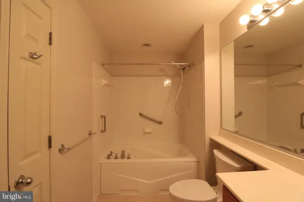 $2,300 | 12000 Amber Ridge Circle, Unit A102, Germantown, MD 20876