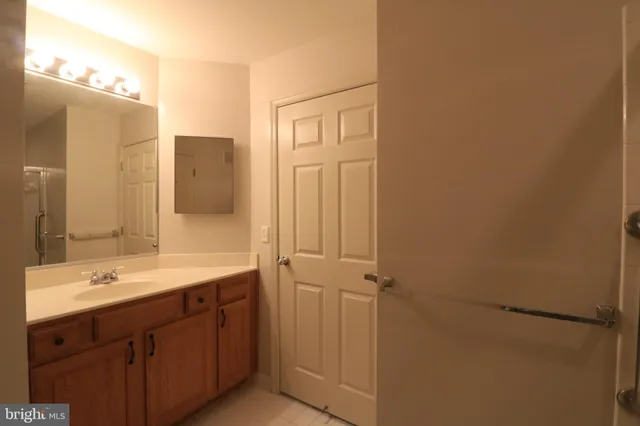 $2,300 | 12000 Amber Ridge Circle, Unit A102, Germantown, MD 20876