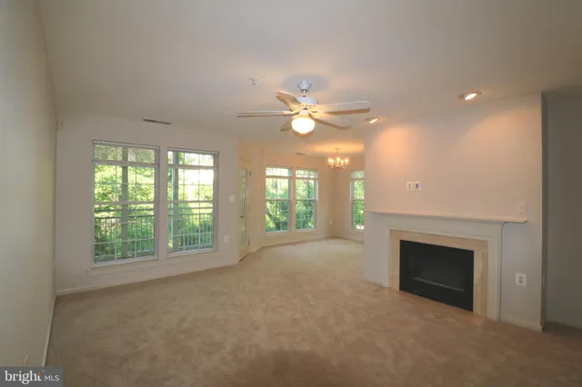 $2,300 | 12000 Amber Ridge Circle, Unit A102, Germantown, MD 20876
