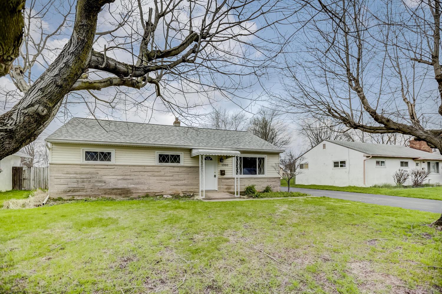 1360 Koebel Road Columbus, OH 43207 - Photo 2 of 29