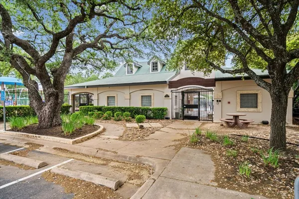 $440,000 | 4004 Castle Creek, Round Rock, TX 78681