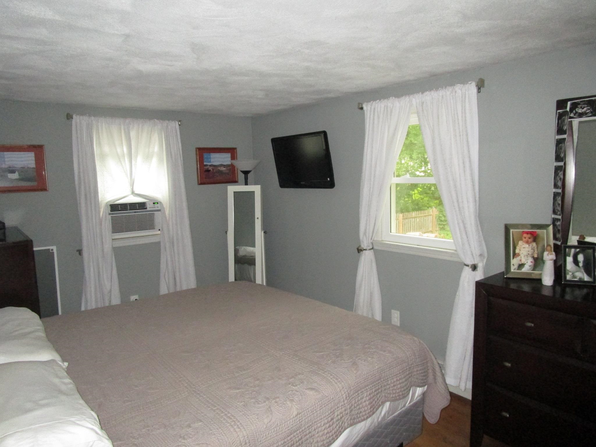 31 Peter Road Merrimack, NH 03054 - Photo 14 of 23