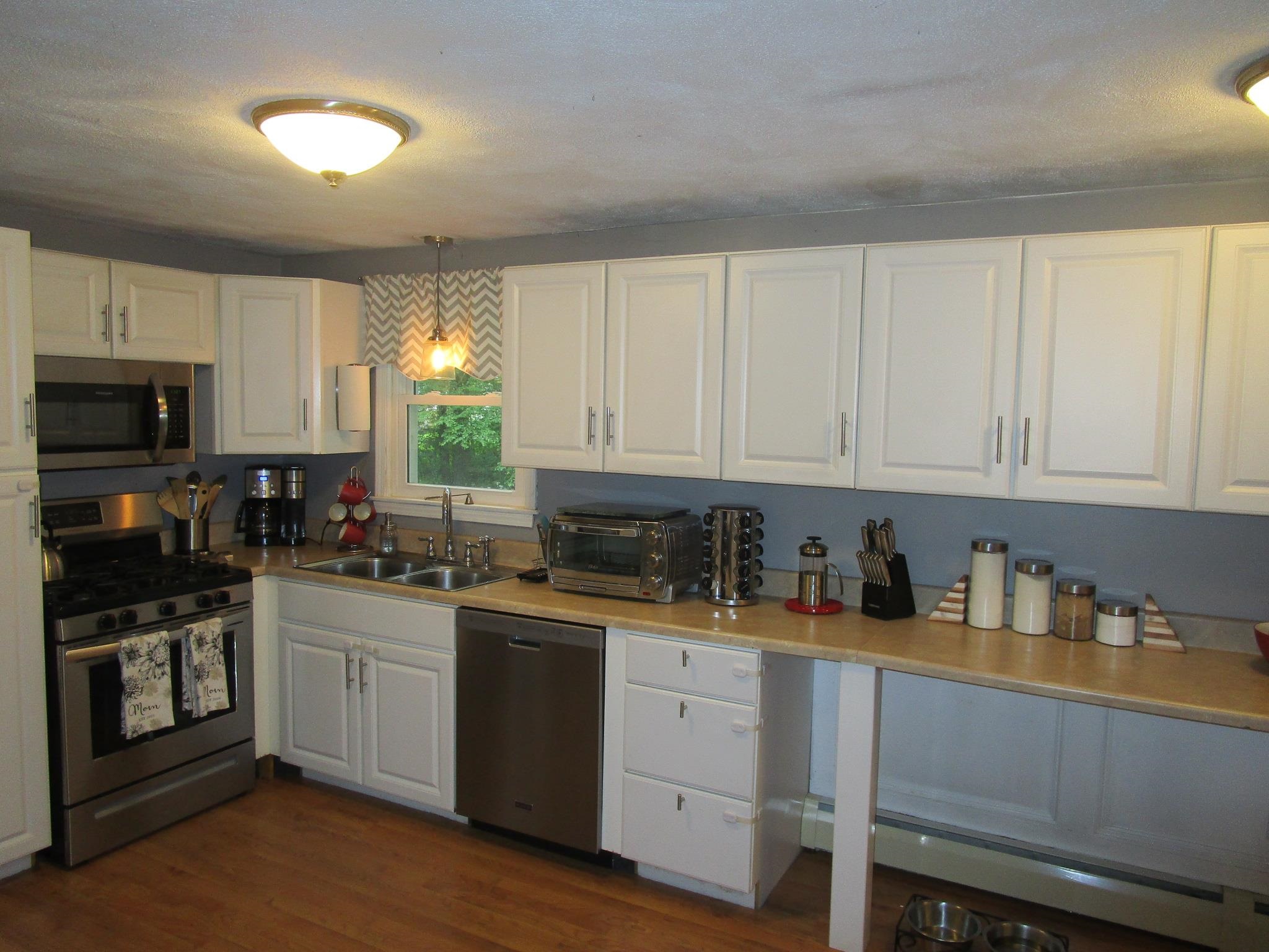 31 Peter Road Merrimack, NH 03054 - Photo 9 of 23