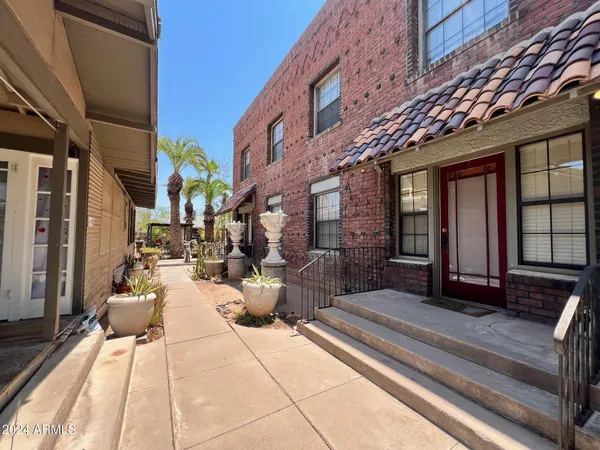 $1,300 | 902 East Palm Lane, Unit A, Phoenix, AZ 85006