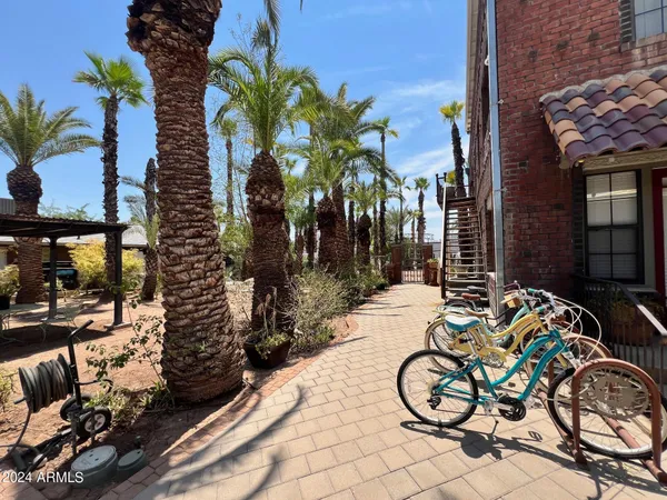 $1,300 | 902 East Palm Lane, Unit A, Phoenix, AZ 85006